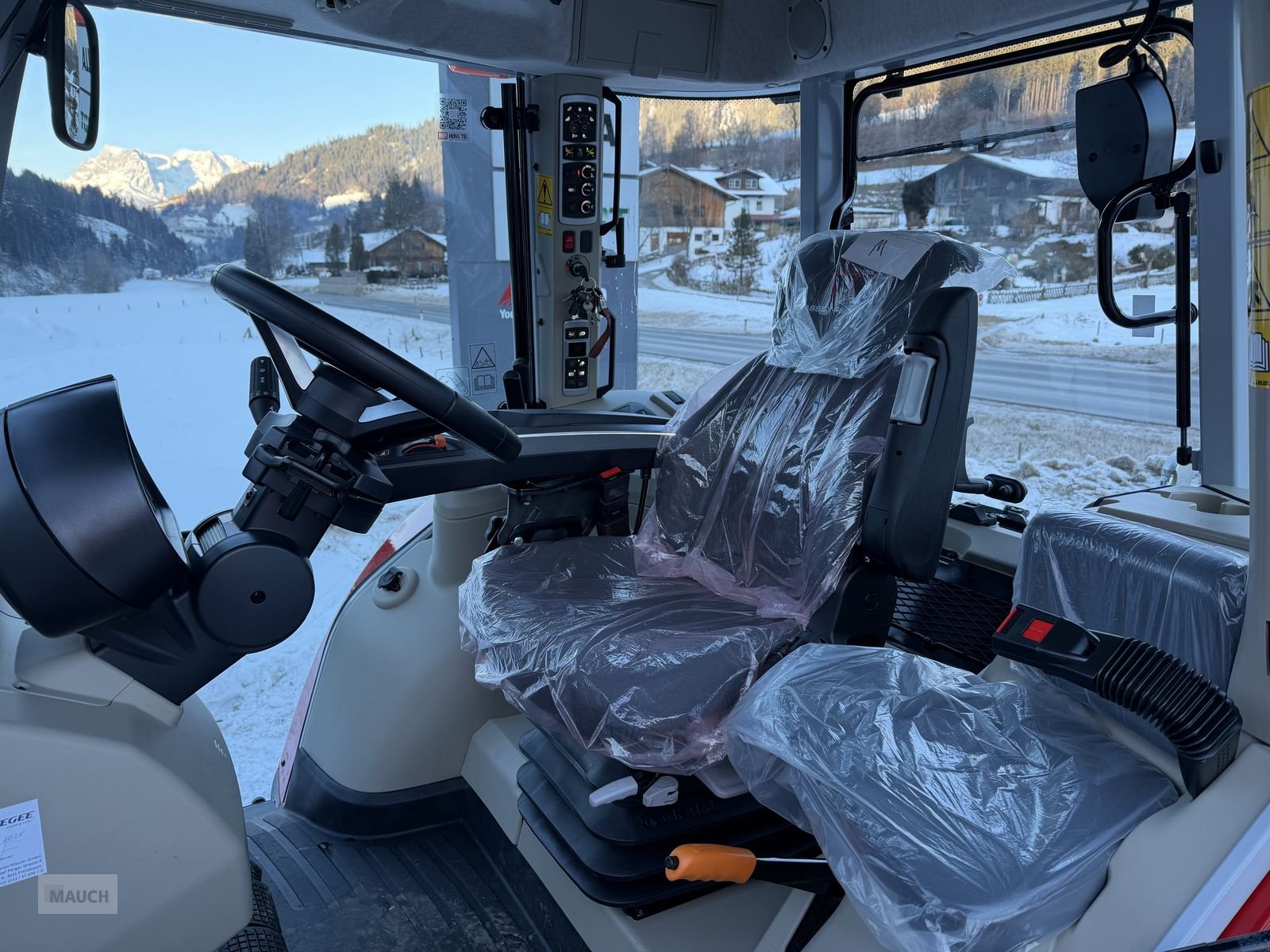 Traktor типа Massey Ferguson MF 5S.115 Dyna-4 Efficient, Neumaschine в Eben (Фотография 12)