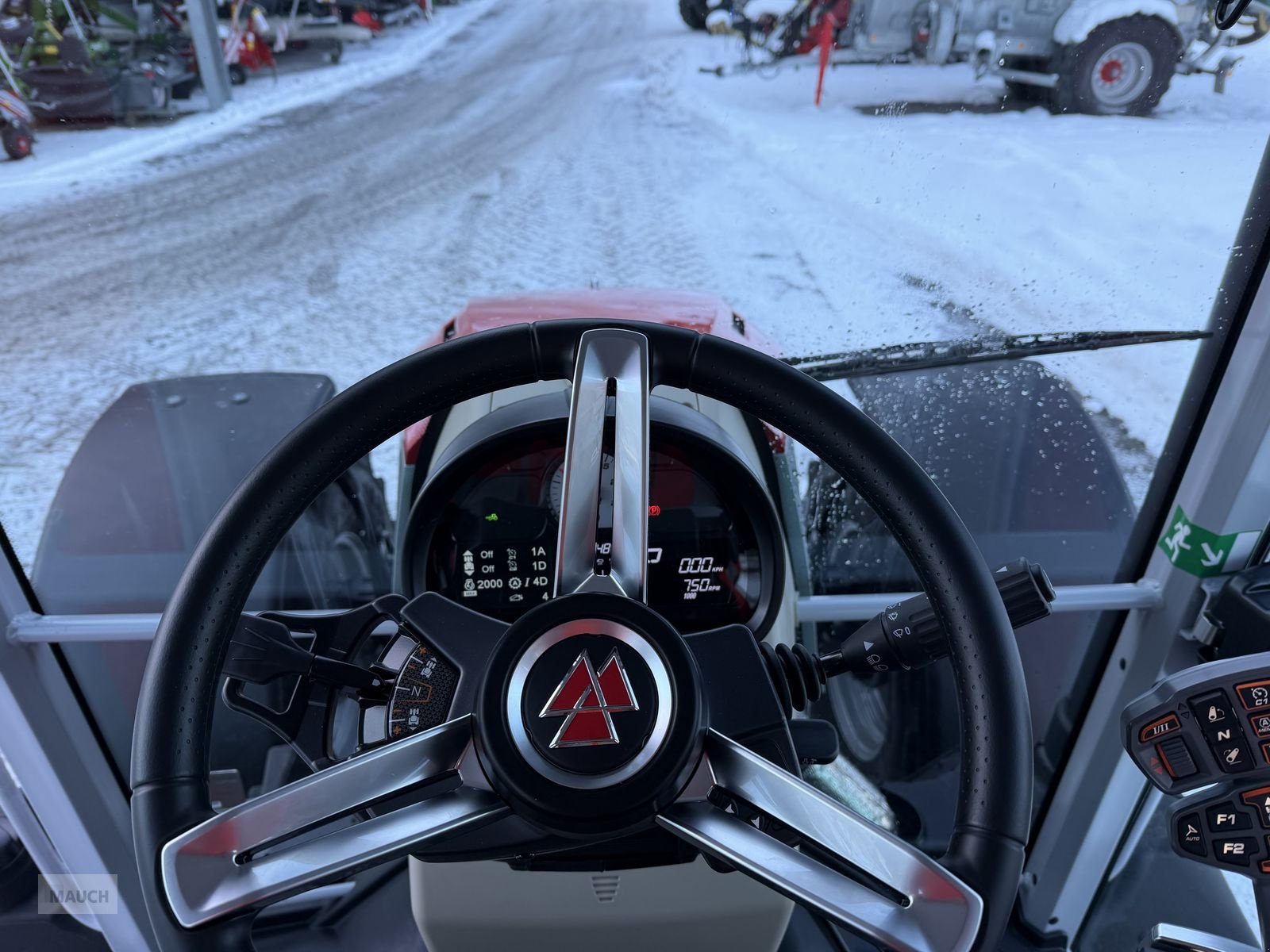 Traktor типа Massey Ferguson MF 5S.115 Dyna-4 Efficient, Neumaschine в Eben (Фотография 15)