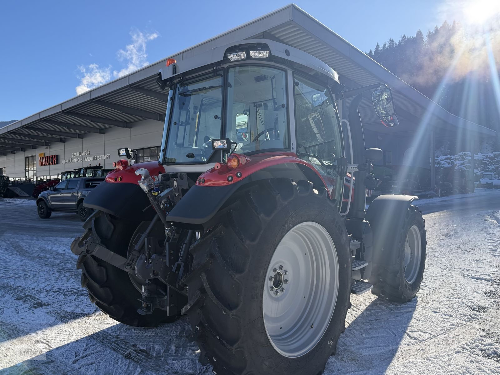 Traktor van het type Massey Ferguson MF 5S.115 Dyna-4 Efficient, Neumaschine in Eben (Foto 8)