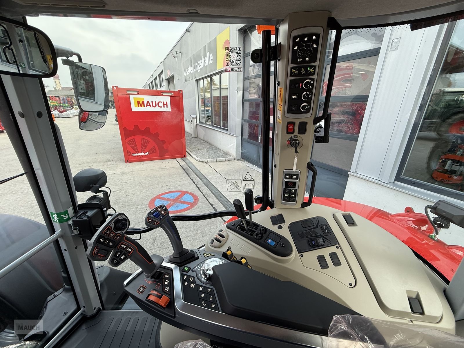 Traktor des Typs Massey Ferguson MF 5S.115 Dyna-4 Efficient, Neumaschine in Burgkirchen (Bild 11)