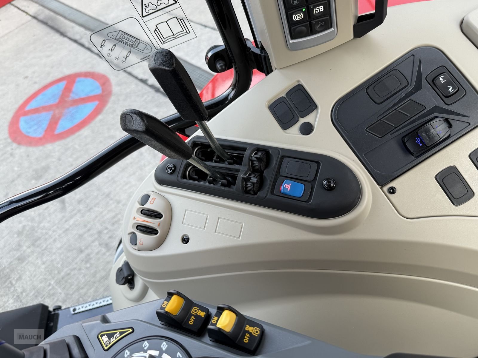 Traktor des Typs Massey Ferguson MF 5S.115 Dyna-4 Efficient, Neumaschine in Burgkirchen (Bild 15)