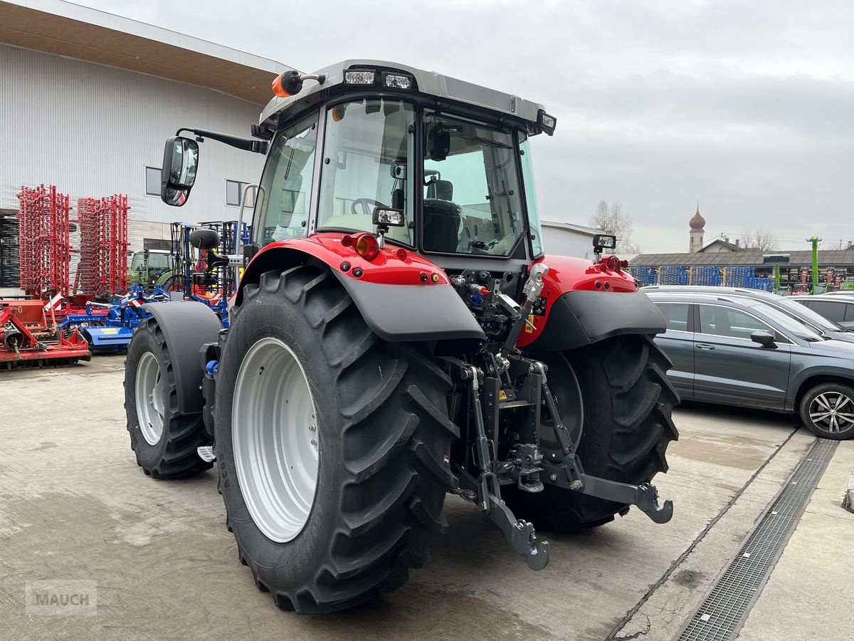 Traktor of the type Massey Ferguson MF 5S.115 Dyna-4 Efficient, Neumaschine in Burgkirchen (Picture 4)