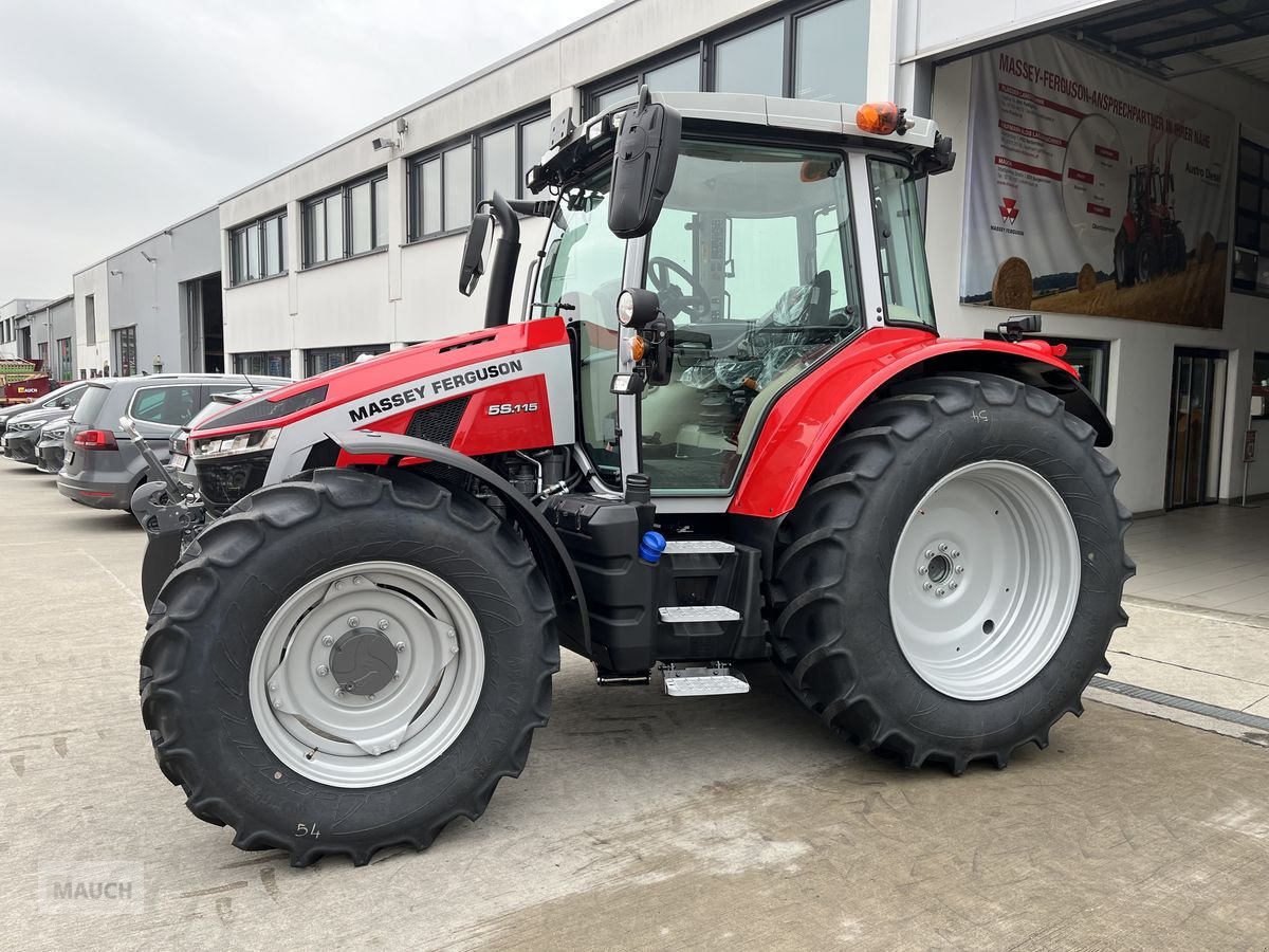 Traktor of the type Massey Ferguson MF 5S.115 Dyna-4 Efficient, Neumaschine in Burgkirchen (Picture 2)