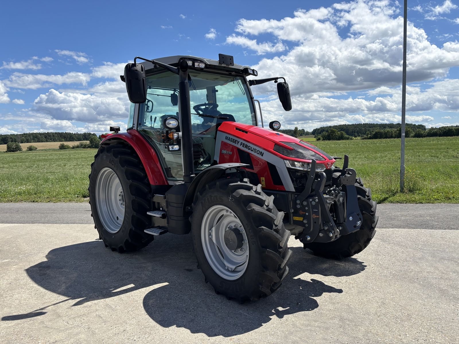Traktor Türe ait Massey Ferguson MF 5S.115 Dyna-6 Efficient, Neumaschine içinde Starrein (resim 10)