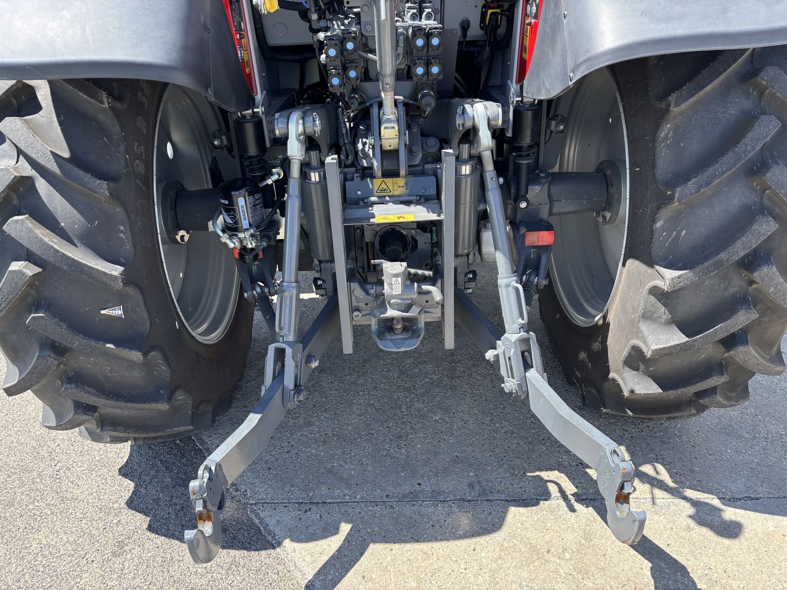 Traktor Türe ait Massey Ferguson MF 5S.115 Dyna-6 Efficient, Neumaschine içinde Starrein (resim 18)