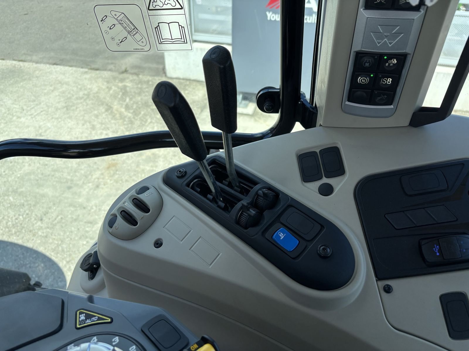 Traktor Türe ait Massey Ferguson MF 5S.115 Dyna-6 Efficient, Neumaschine içinde Starrein (resim 21)