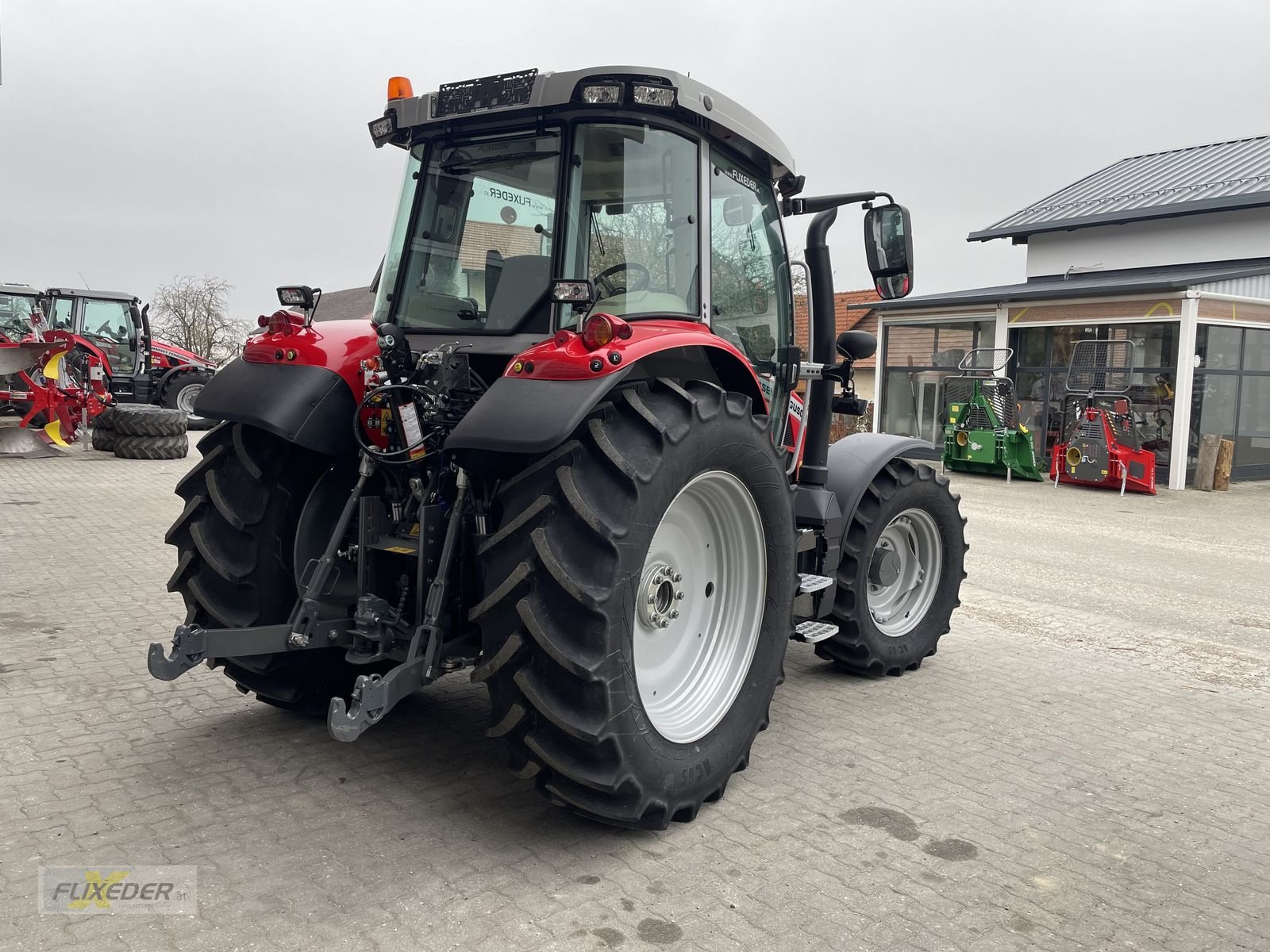 Traktor tipa Massey Ferguson MF 5S.115 Dyna-6 Efficient, Vorführmaschine u Pattigham (Slika 5)