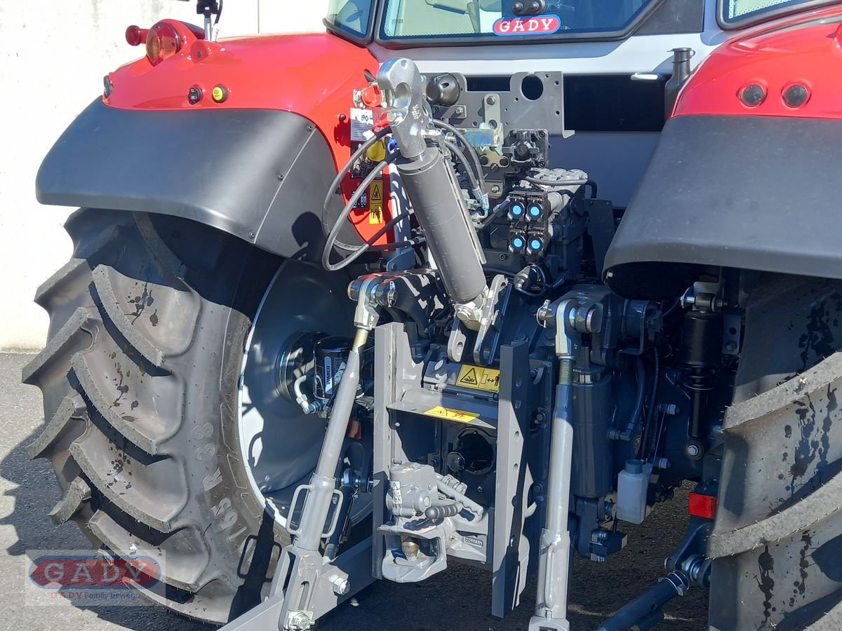Traktor des Typs Massey Ferguson MF 5S.115 Dyna-6 Exclusive, Neumaschine in Lebring (Bild 7)