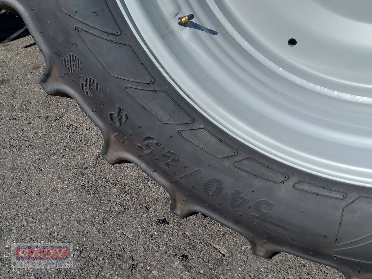 Traktor des Typs Massey Ferguson MF 5S.115 Dyna-6 Exclusive, Neumaschine in Lebring (Bild 26)