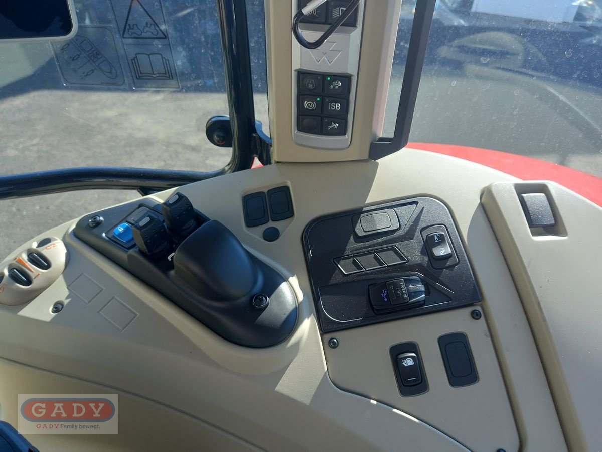 Traktor des Typs Massey Ferguson MF 5S.115 Dyna-6 Exclusive, Neumaschine in Lebring (Bild 16)