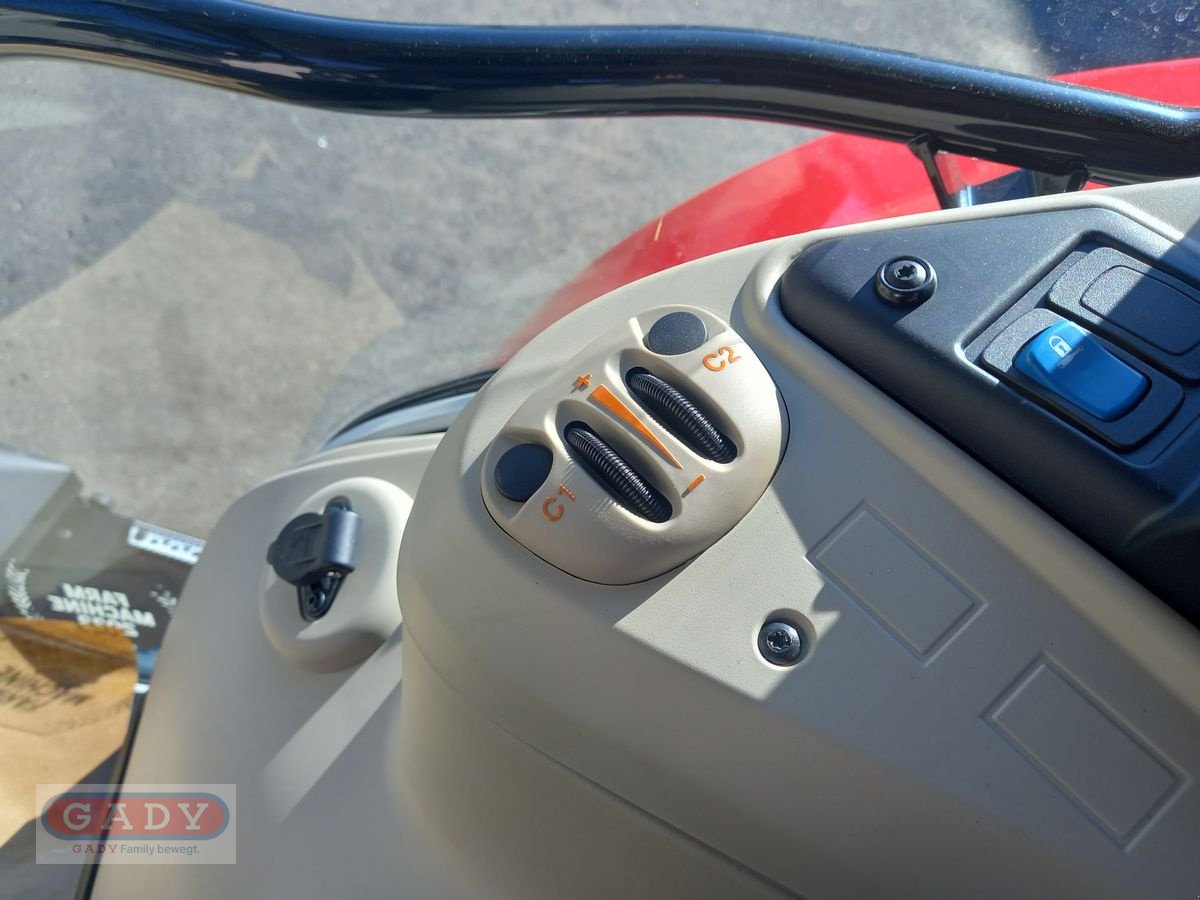 Traktor des Typs Massey Ferguson MF 5S.115 Dyna-6 Exclusive, Neumaschine in Lebring (Bild 15)