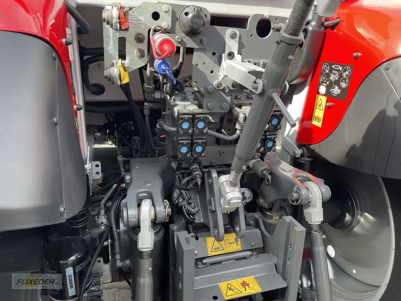 Traktor typu Massey Ferguson MF 5S.115 Dyna-6 Exclusive, Vorführmaschine v Pattigham (Obrázek 8)