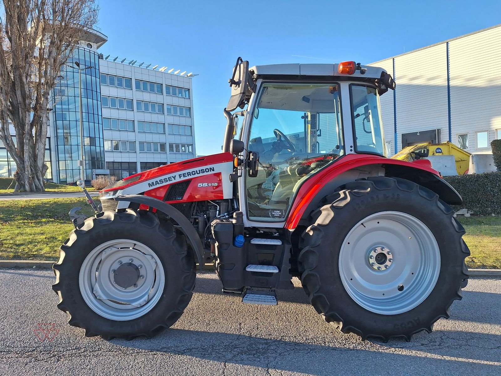 Traktor del tipo Massey Ferguson MF 5S.115, Vorführmaschine en Schwechat (Imagen 2)