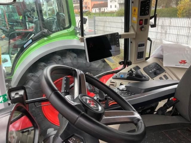 Traktor des Typs Massey Ferguson MF 5S.145 DYNA-6 EXCLUSIVE MAS, Vorführmaschine in Sulzbach Rosenberg (Bild 8)