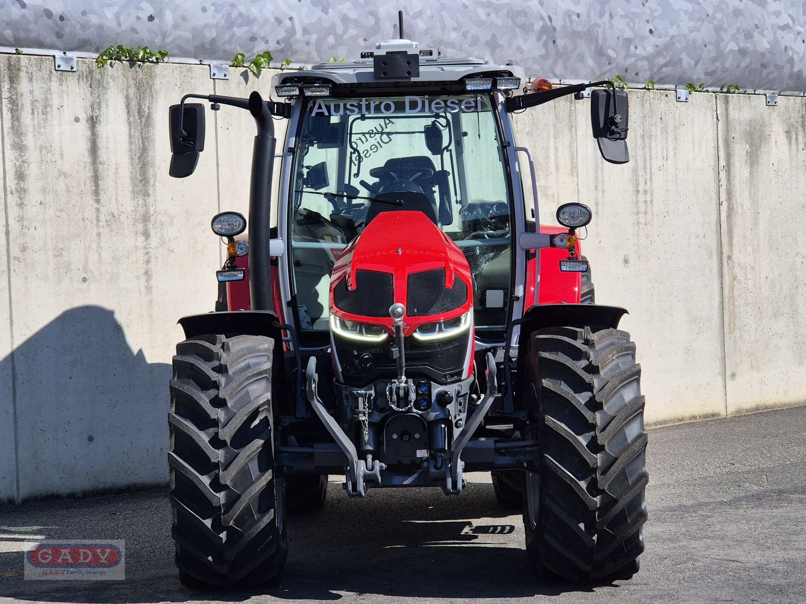 Traktor του τύπου Massey Ferguson MF 5S.145 Dyna-6 Exclusive, Neumaschine σε Lebring (Φωτογραφία 3)