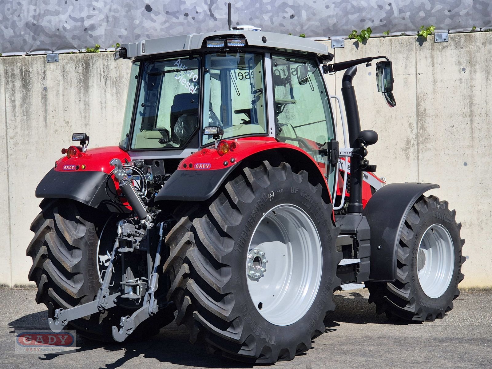 Traktor του τύπου Massey Ferguson MF 5S.145 Dyna-6 Exclusive, Neumaschine σε Lebring (Φωτογραφία 2)