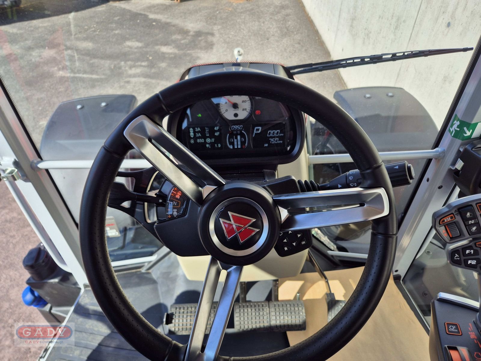 Traktor του τύπου Massey Ferguson MF 5S.145 Dyna-6 Exclusive, Neumaschine σε Lebring (Φωτογραφία 13)