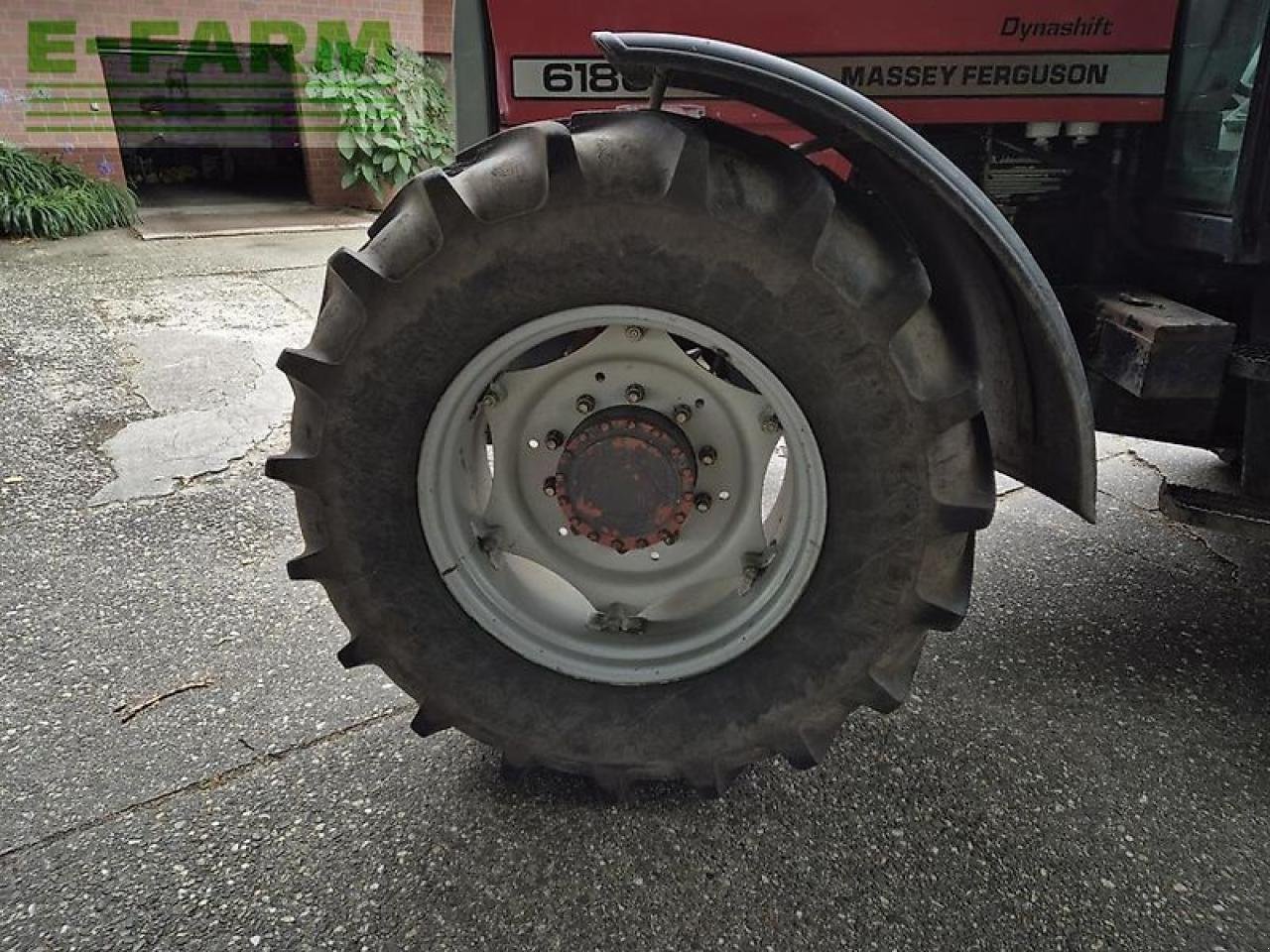 Traktor типа Massey Ferguson mf 6180 dynashift, Gebrauchtmaschine в ROSENDAHL (Фотография 8)