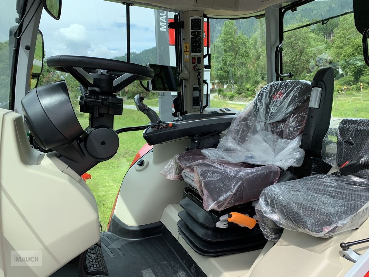 Traktor типа Massey Ferguson MF 6S.135 Dyna-6 Efficient, Neumaschine в Eben (Фотография 11)