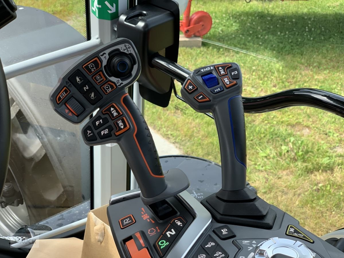 Traktor Türe ait Massey Ferguson MF 6S.135 Dyna-6 Efficient, Neumaschine içinde Eben (resim 17)