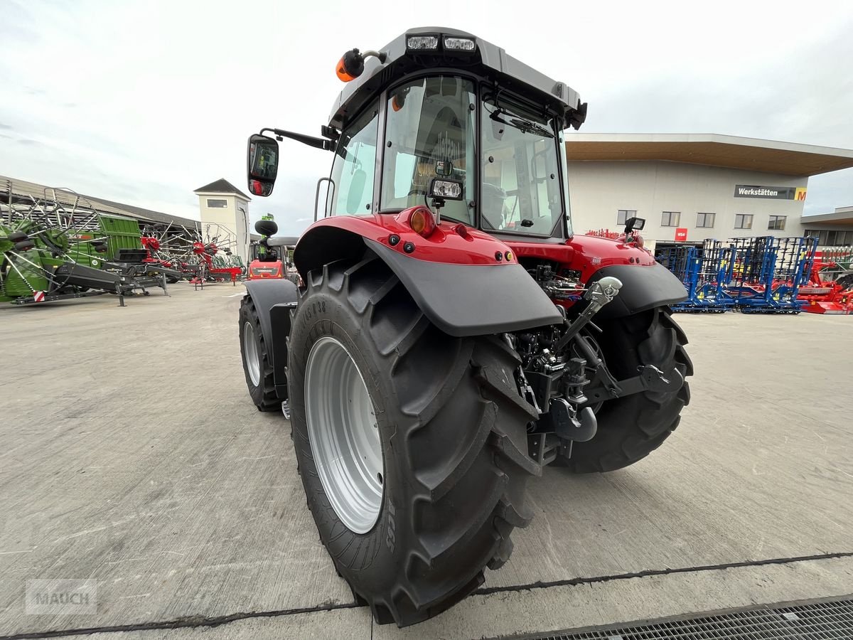 Traktor of the type Massey Ferguson MF 6S.135 Dyna-6 Efficient, Neumaschine in Burgkirchen (Picture 8)