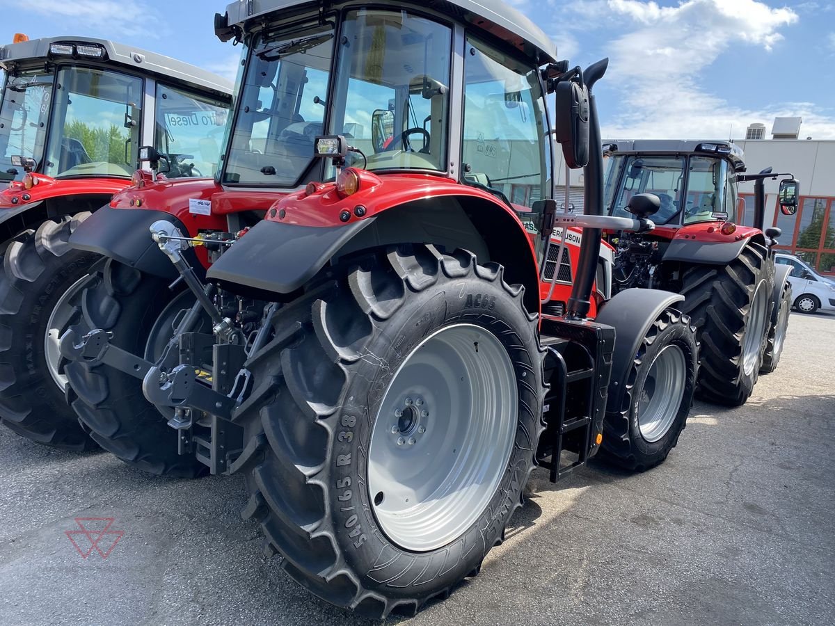 Traktor of the type Massey Ferguson MF 6S.135 Dyna-6 Essential, Neumaschine in Schwechat (Picture 5)