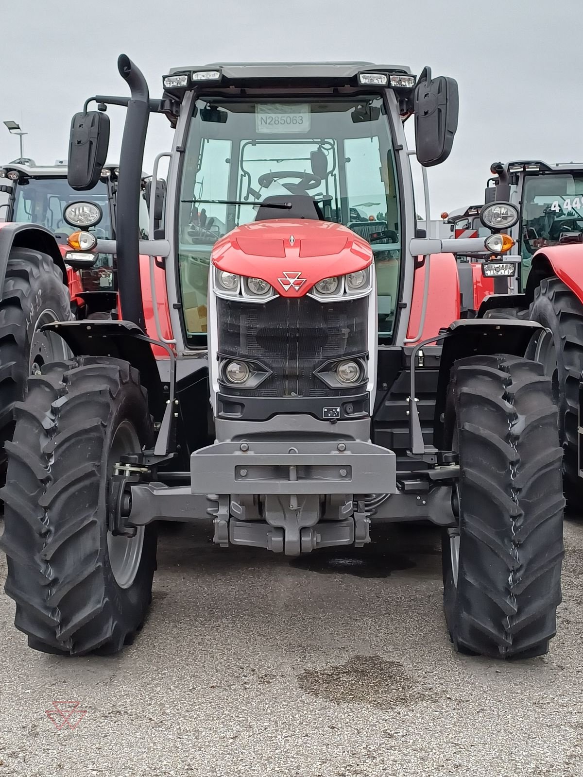 Traktor des Typs Massey Ferguson MF 6S.135, Neumaschine in Schwechat (Bild 6)