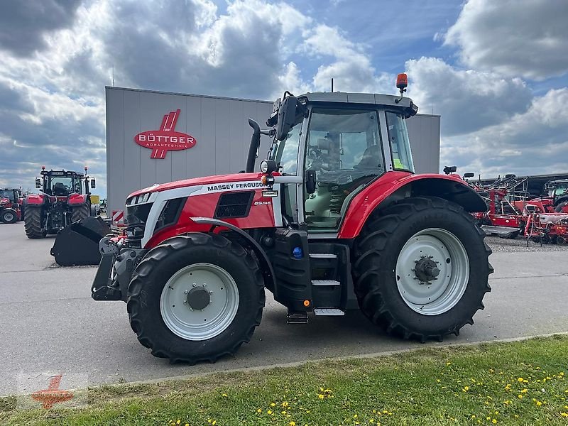 Traktor des Typs Massey Ferguson MF 6S145 Dyna-VT, Neumaschine in Oederan