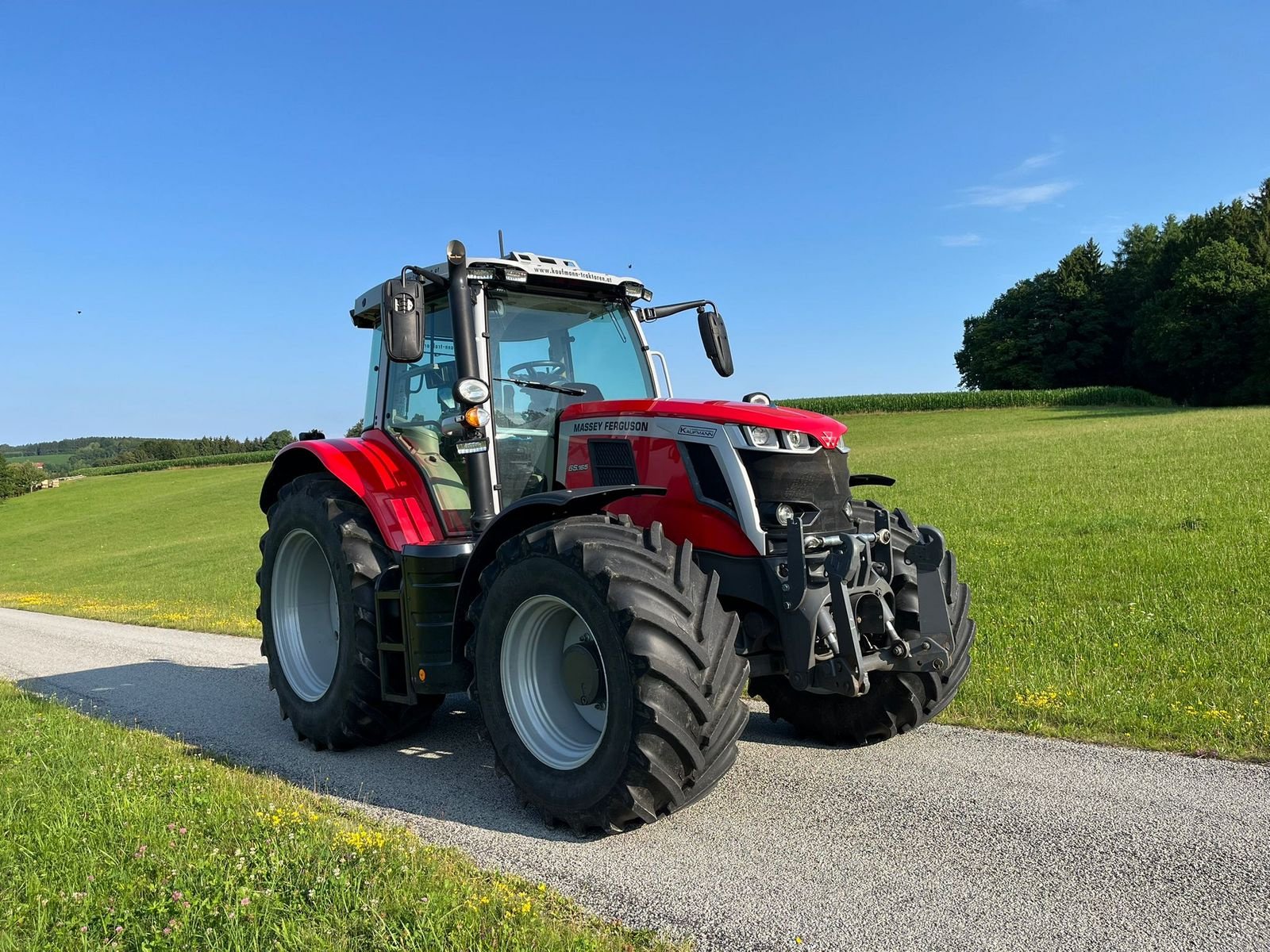 Traktor des Typs Massey Ferguson MF 6S.165 Dyna-VT Exclusive, Vorführmaschine in NATTERNBACH (Bild 3)