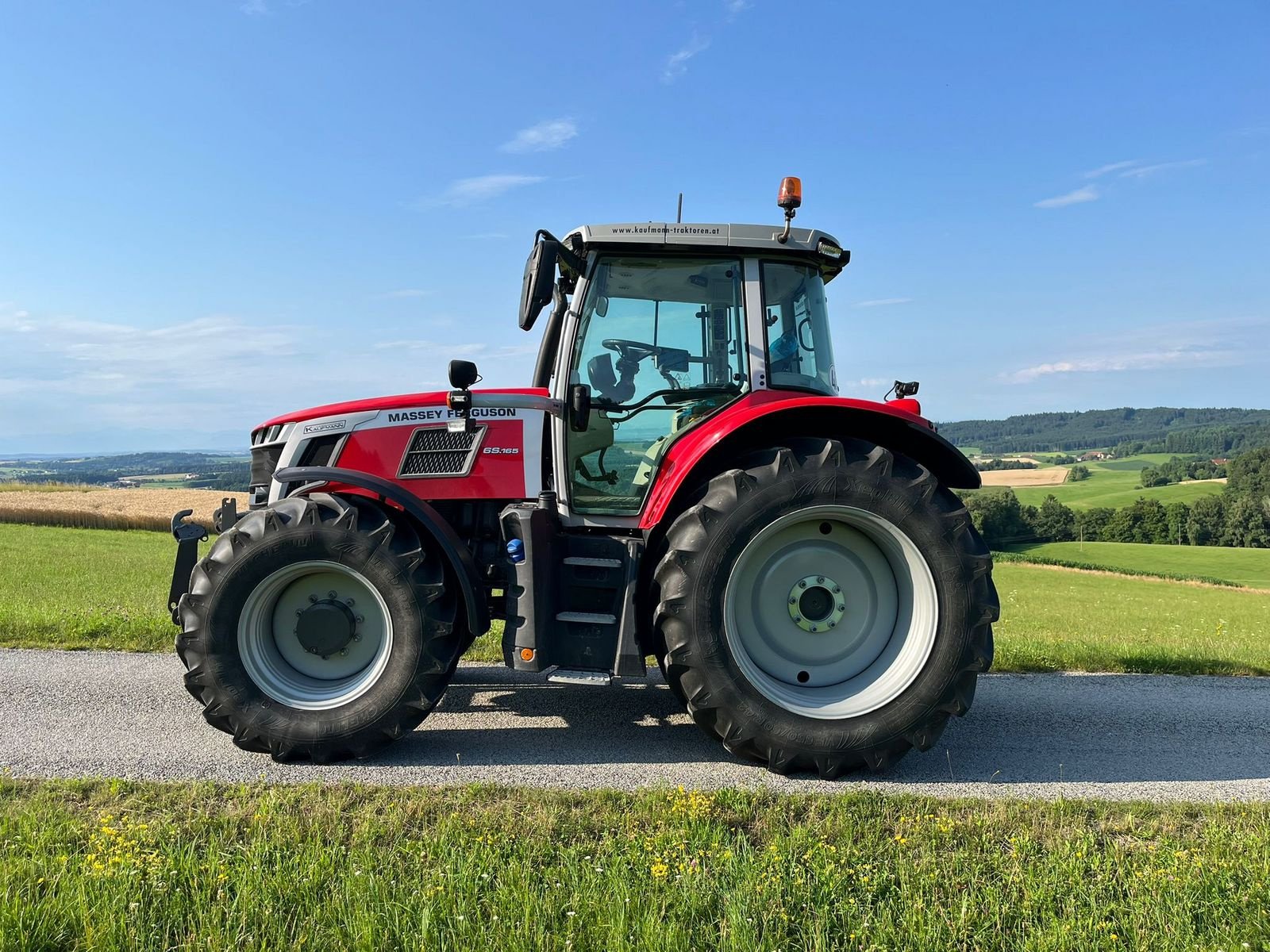 Traktor des Typs Massey Ferguson MF 6S.165 Dyna-VT Exclusive, Vorführmaschine in NATTERNBACH (Bild 9)