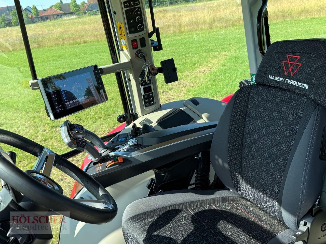 Traktor типа Massey Ferguson MF 6S.165 DynaVT Exclusive, Neumaschine в Warendorf (Фотография 4)