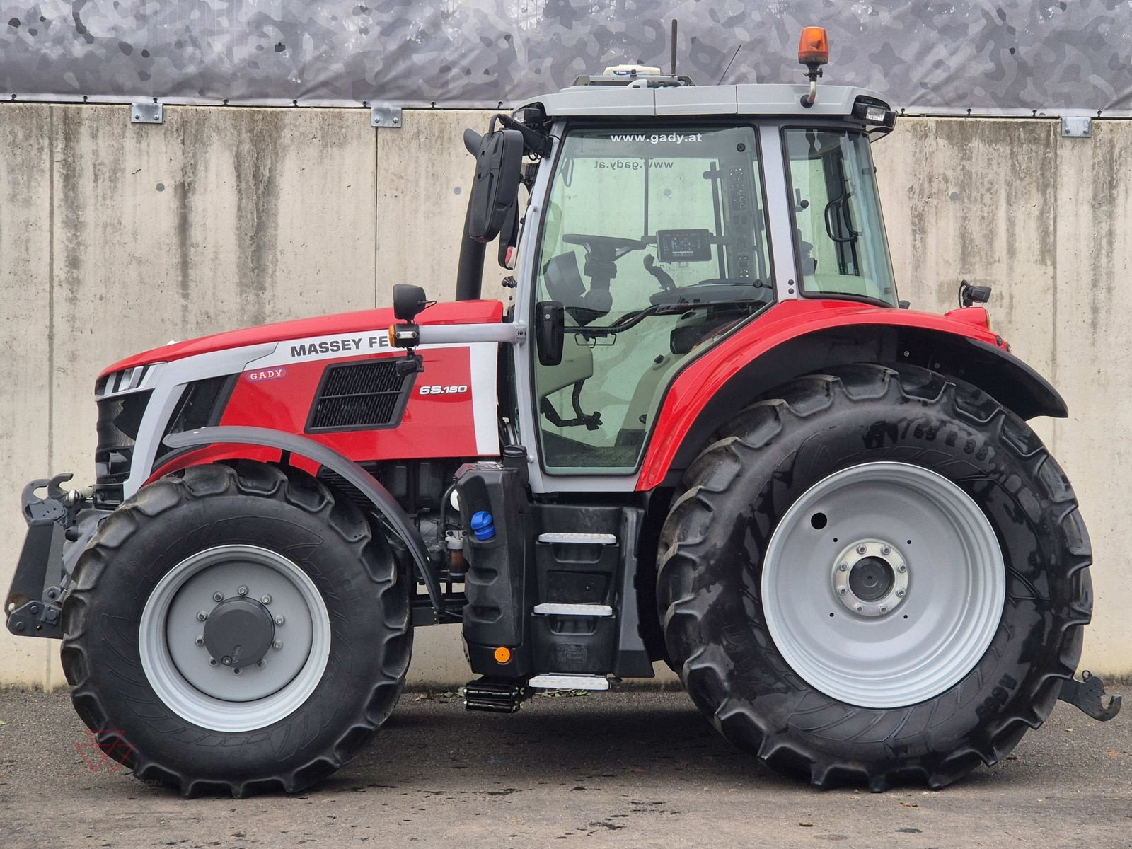 Traktor typu Massey Ferguson MF 6S.180, Vorführmaschine v Schwechat (Obrázek 12)