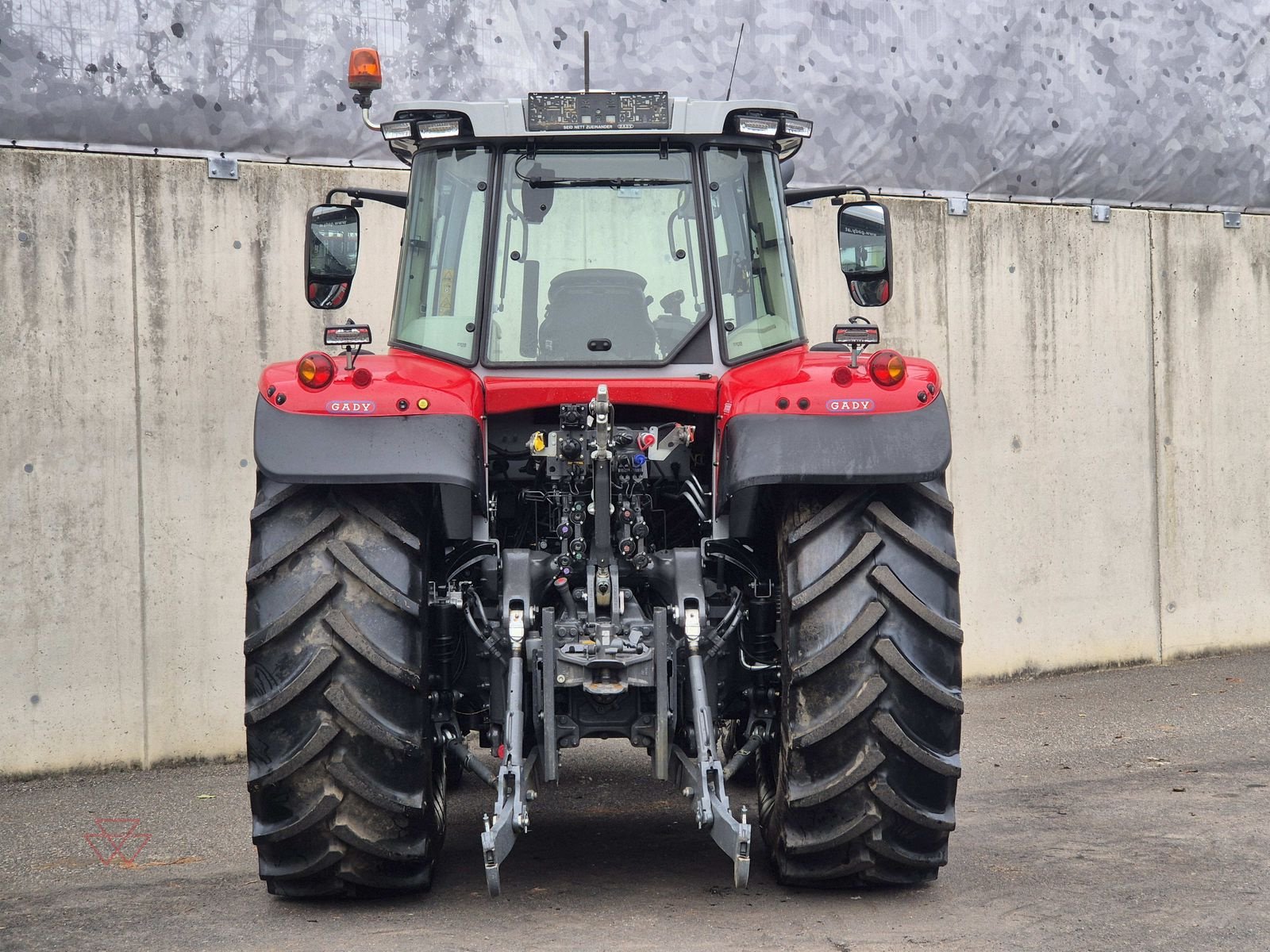 Traktor typu Massey Ferguson MF 6S.180, Vorführmaschine v Schwechat (Obrázek 4)