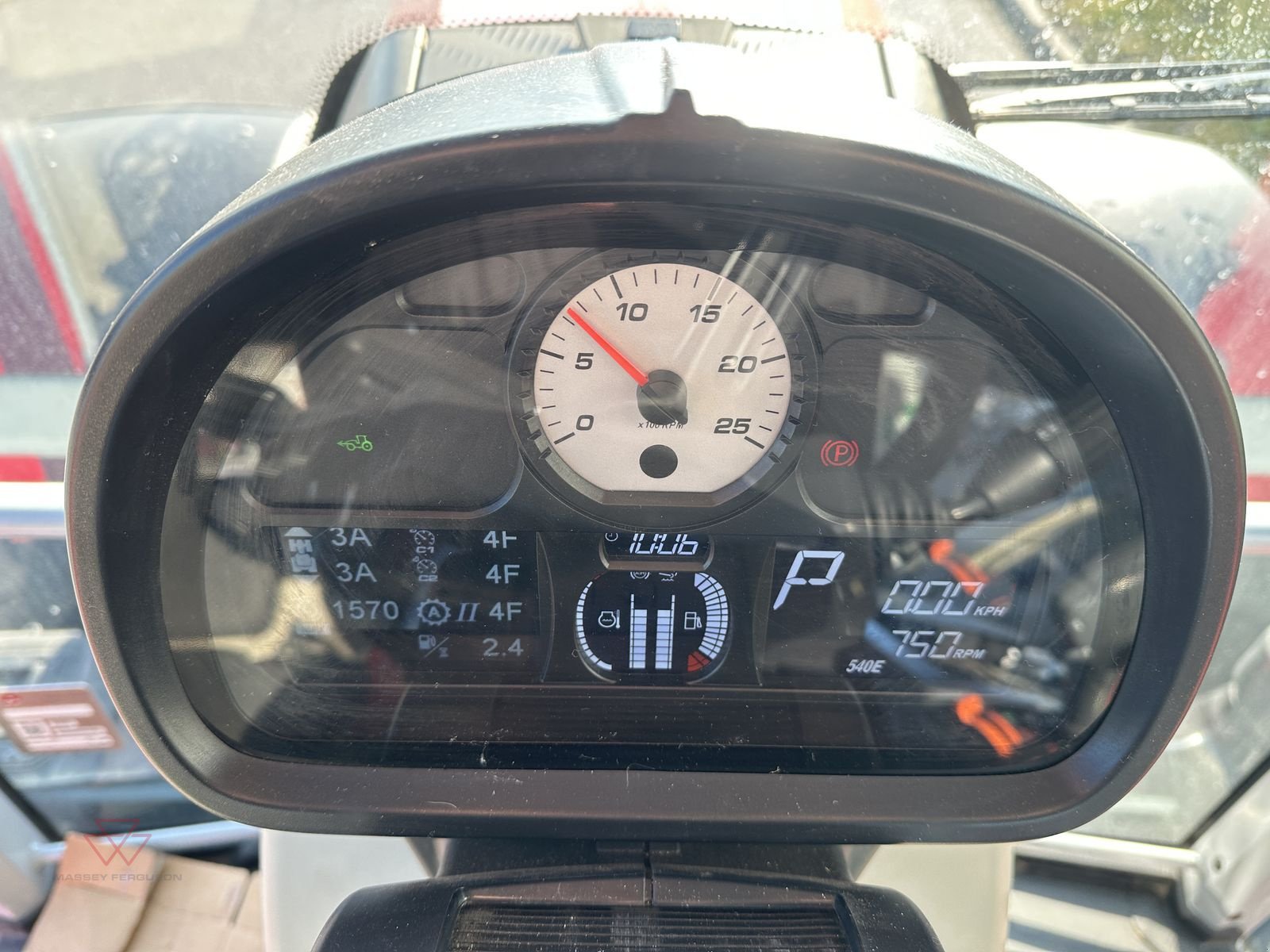 Traktor tipa Massey Ferguson MF 6S.180, Vorführmaschine u Schwechat (Slika 15)