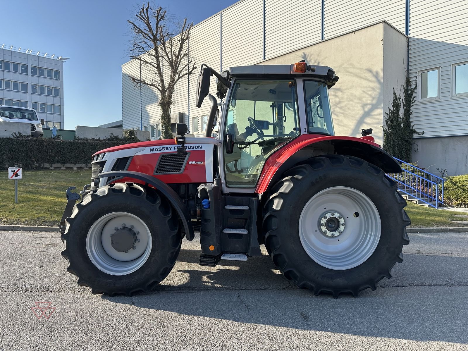 Traktor tipa Massey Ferguson MF 6S.180, Vorführmaschine u Schwechat (Slika 2)