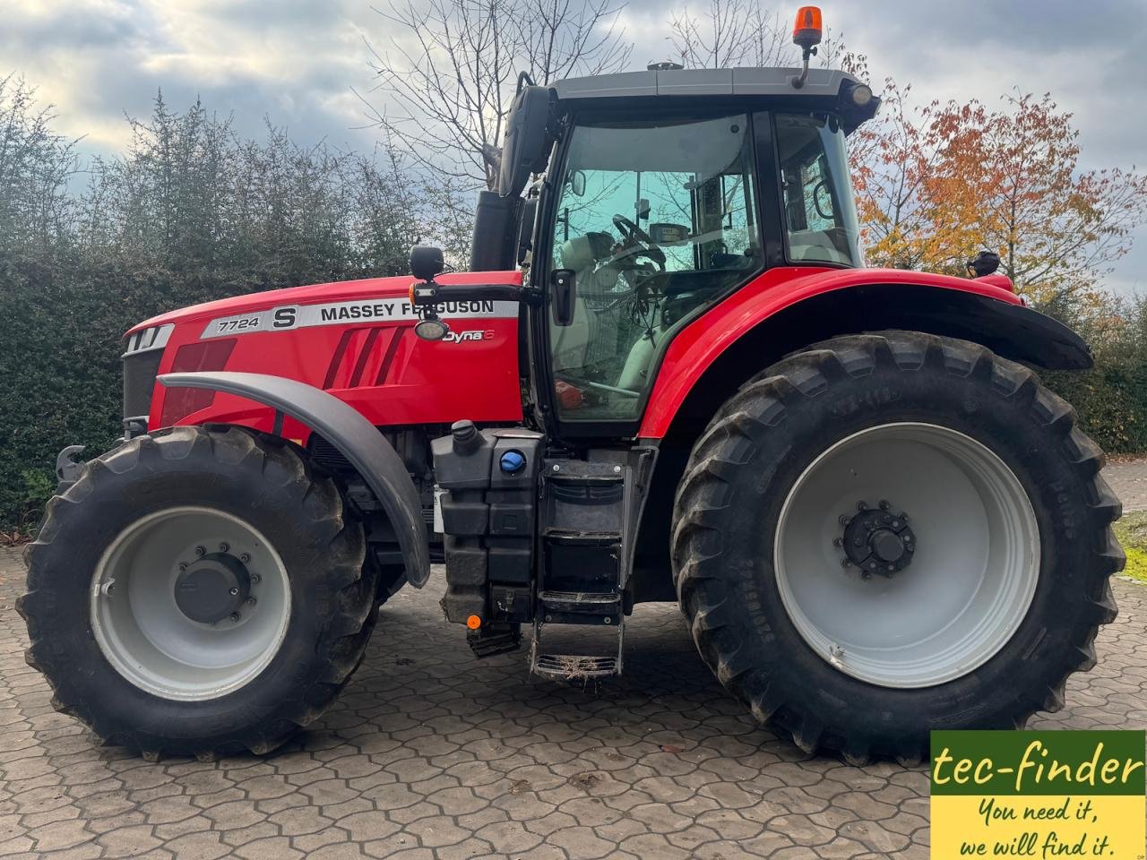 Traktor типа Massey Ferguson MF 7724 Dyna-6 EXCLUSIVE, Gebrauchtmaschine в Könnern (Фотография 2)