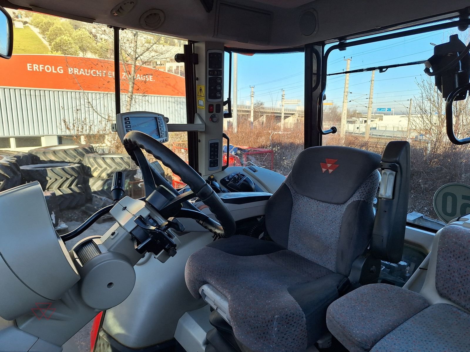 Traktor del tipo Massey Ferguson MF 7726 Dyna-6 Exclusive, Gebrauchtmaschine en Schwechat (Imagen 8)