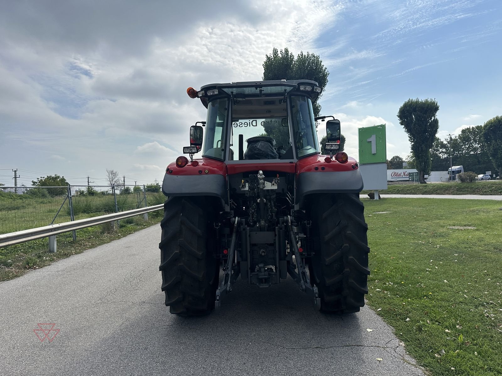 Traktor des Typs Massey Ferguson MF 7S.155, Neumaschine in Schwechat (Bild 9)