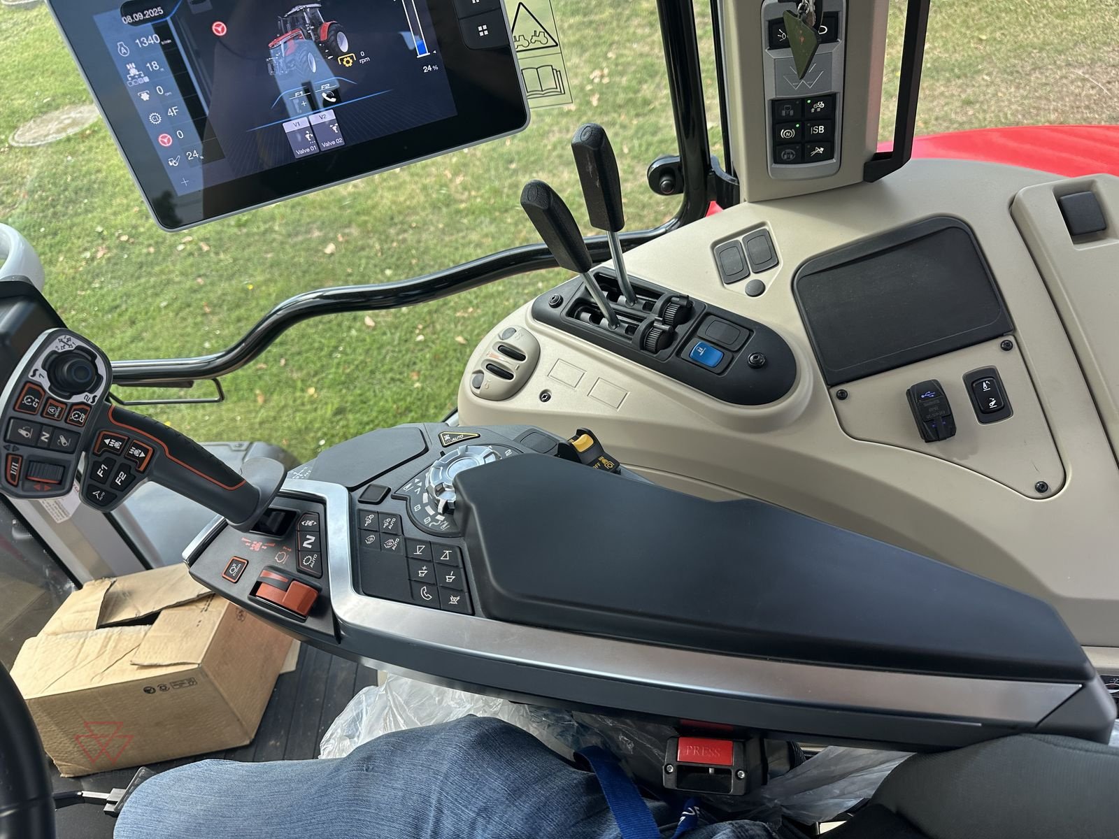 Traktor des Typs Massey Ferguson MF 7S.155, Neumaschine in Schwechat (Bild 14)