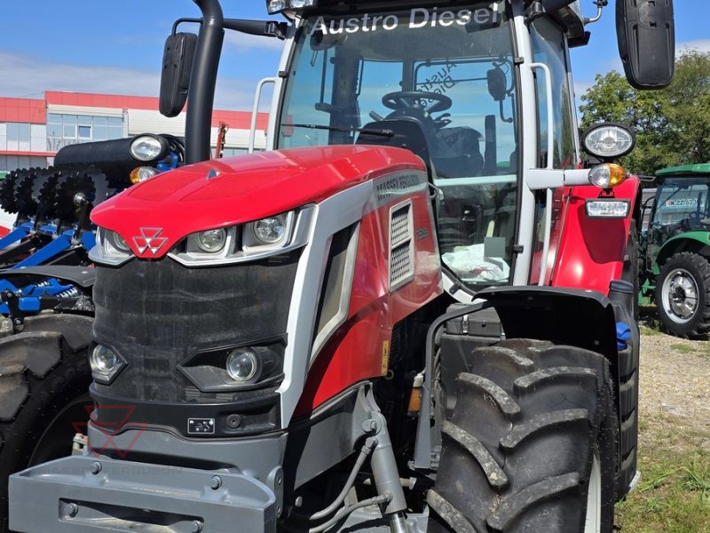 Traktor des Typs Massey Ferguson MF 7S.155, Neumaschine in Schwechat