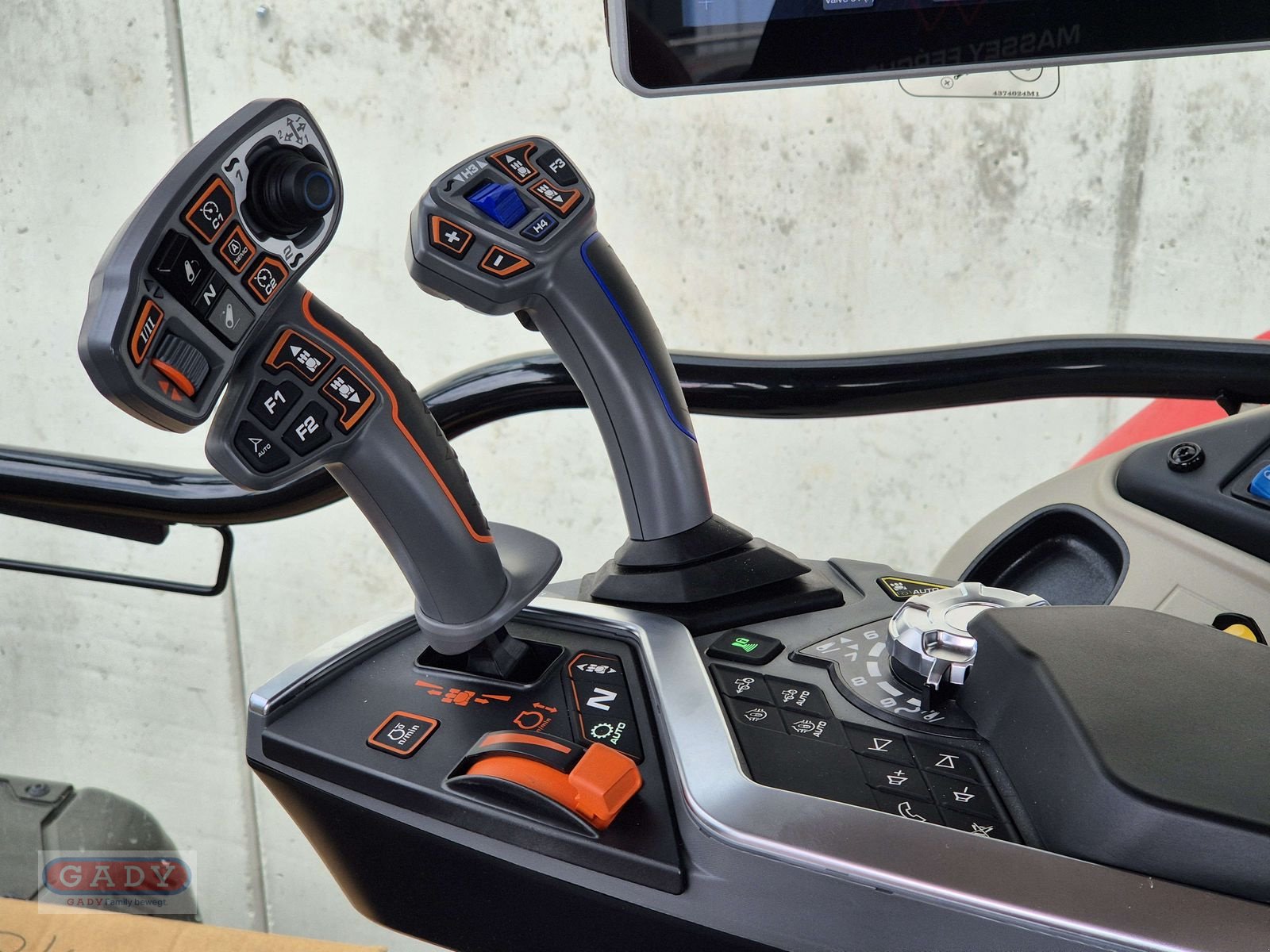 Traktor του τύπου Massey Ferguson MF 7S.180 Dyna-VT Exclusive, Neumaschine σε Lebring (Φωτογραφία 8)