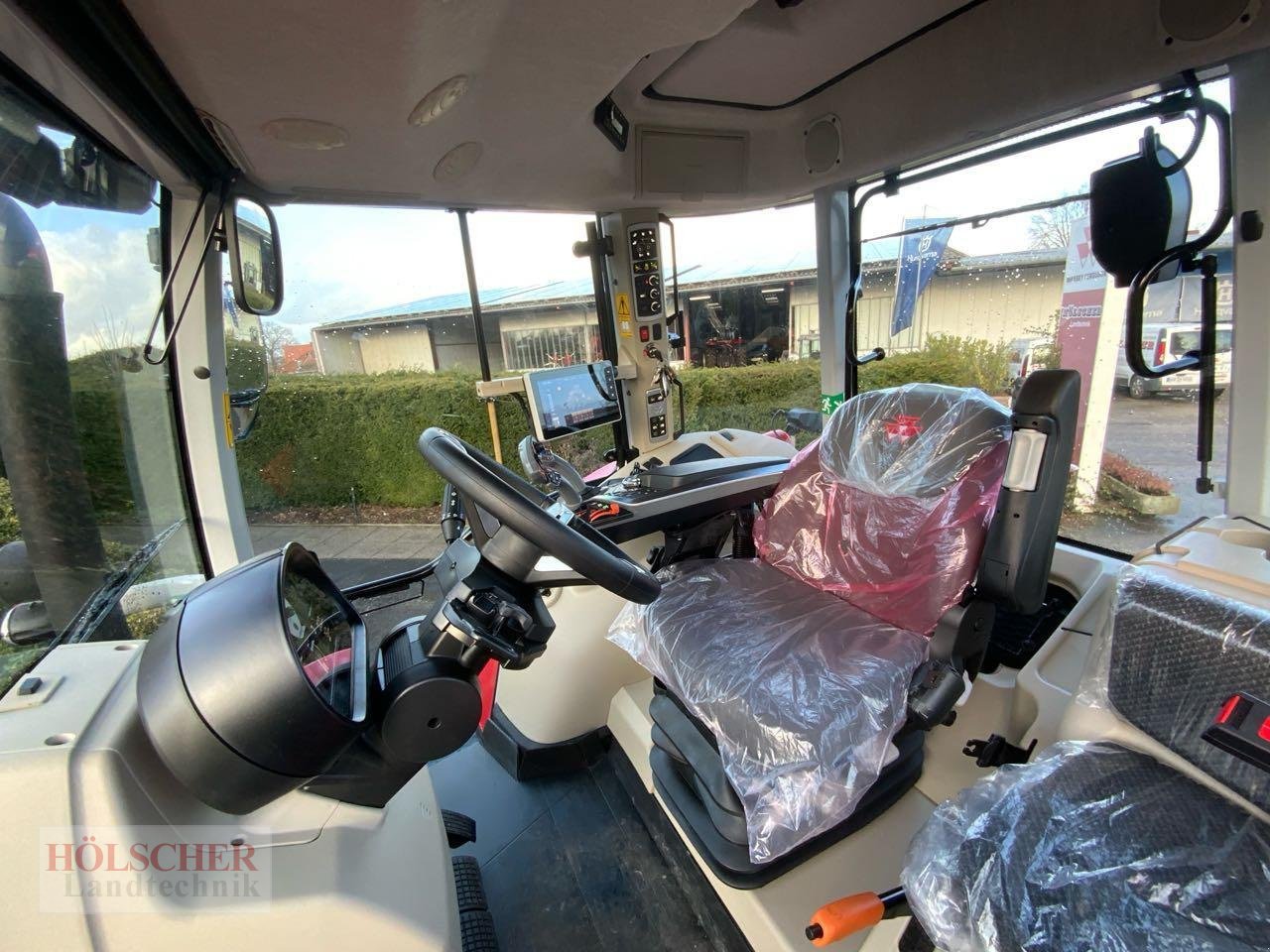 Traktor of the type Massey Ferguson MF 7S.180 DYNA-VT, Neumaschine in Warendorf (Picture 4)