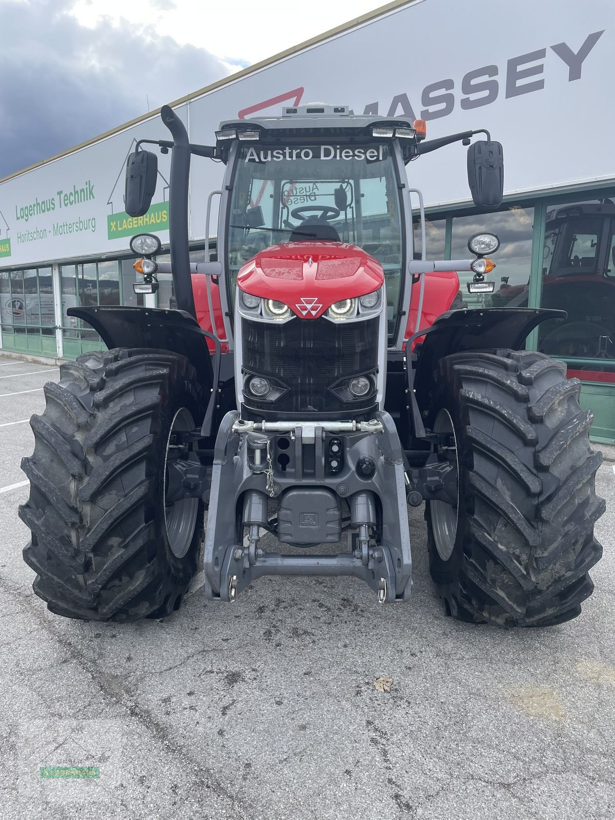 Traktor типа Massey Ferguson MF 7S.210 Dyna-VT Exclusive, Gebrauchtmaschine в Mattersburg (Фотография 2)