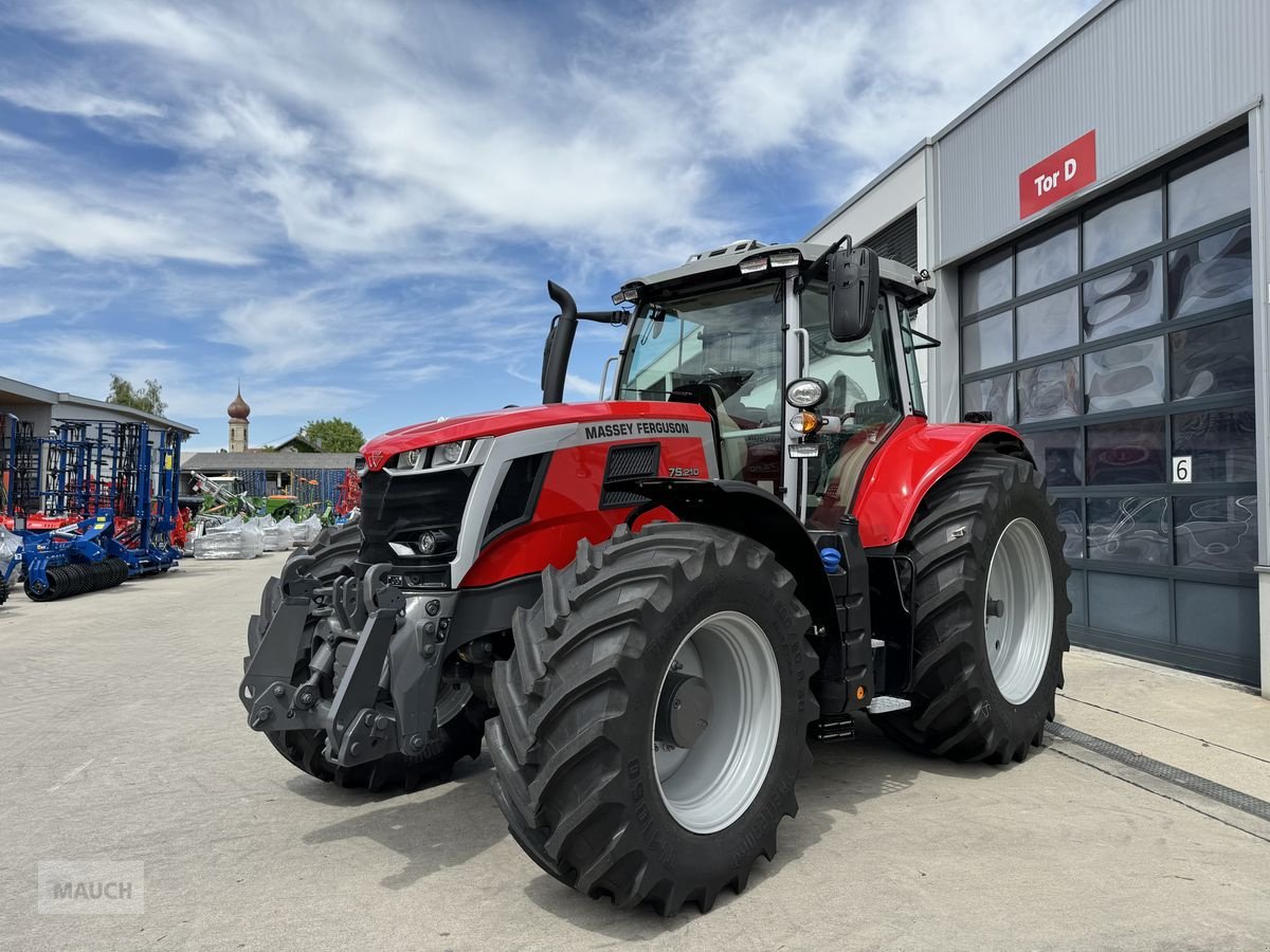 Traktor of the type Massey Ferguson MF 7S.210 Dyna-VT Exclusive, Neumaschine in Burgkirchen (Picture 2)