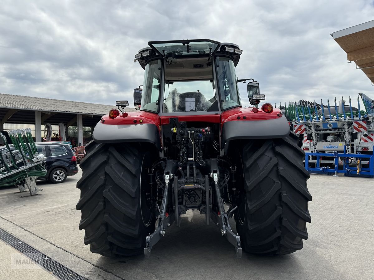Traktor of the type Massey Ferguson MF 7S.210 Dyna-VT Exclusive, Neumaschine in Burgkirchen (Picture 9)