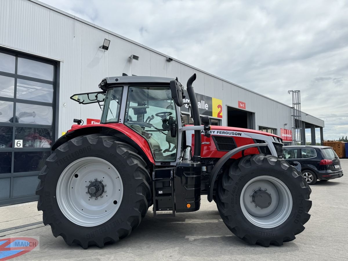 Traktor of the type Massey Ferguson MF 7S.210 Dyna-VT Exclusive, Neumaschine in Burgkirchen (Picture 7)