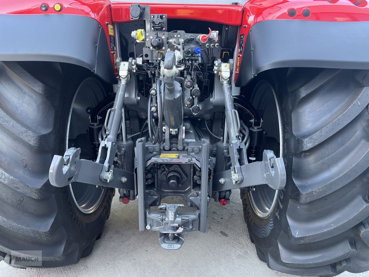 Traktor des Typs Massey Ferguson MF 7S.210 Dyna-VT Exclusive, Neumaschine in Burgkirchen (Bild 3)