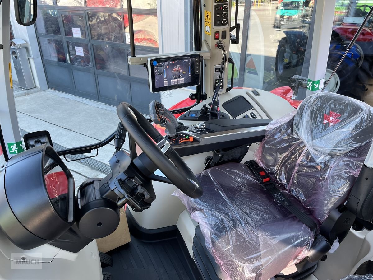 Traktor des Typs Massey Ferguson MF 7S.210 Dyna-VT Exclusive, Neumaschine in Burgkirchen (Bild 10)