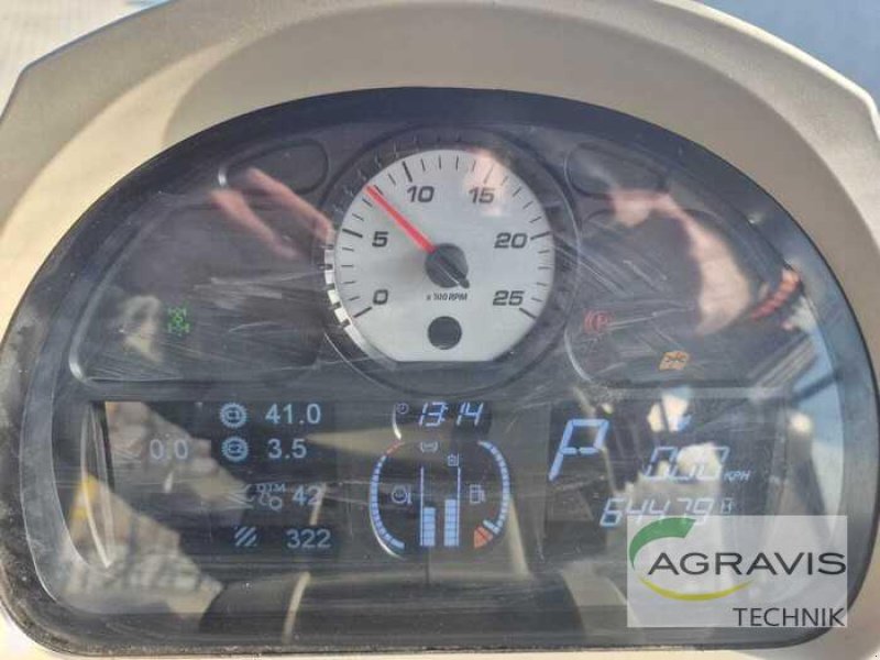 Traktor van het type Massey Ferguson MF 8727 DYNA-VT, Gebrauchtmaschine in Alpen (Foto 28)