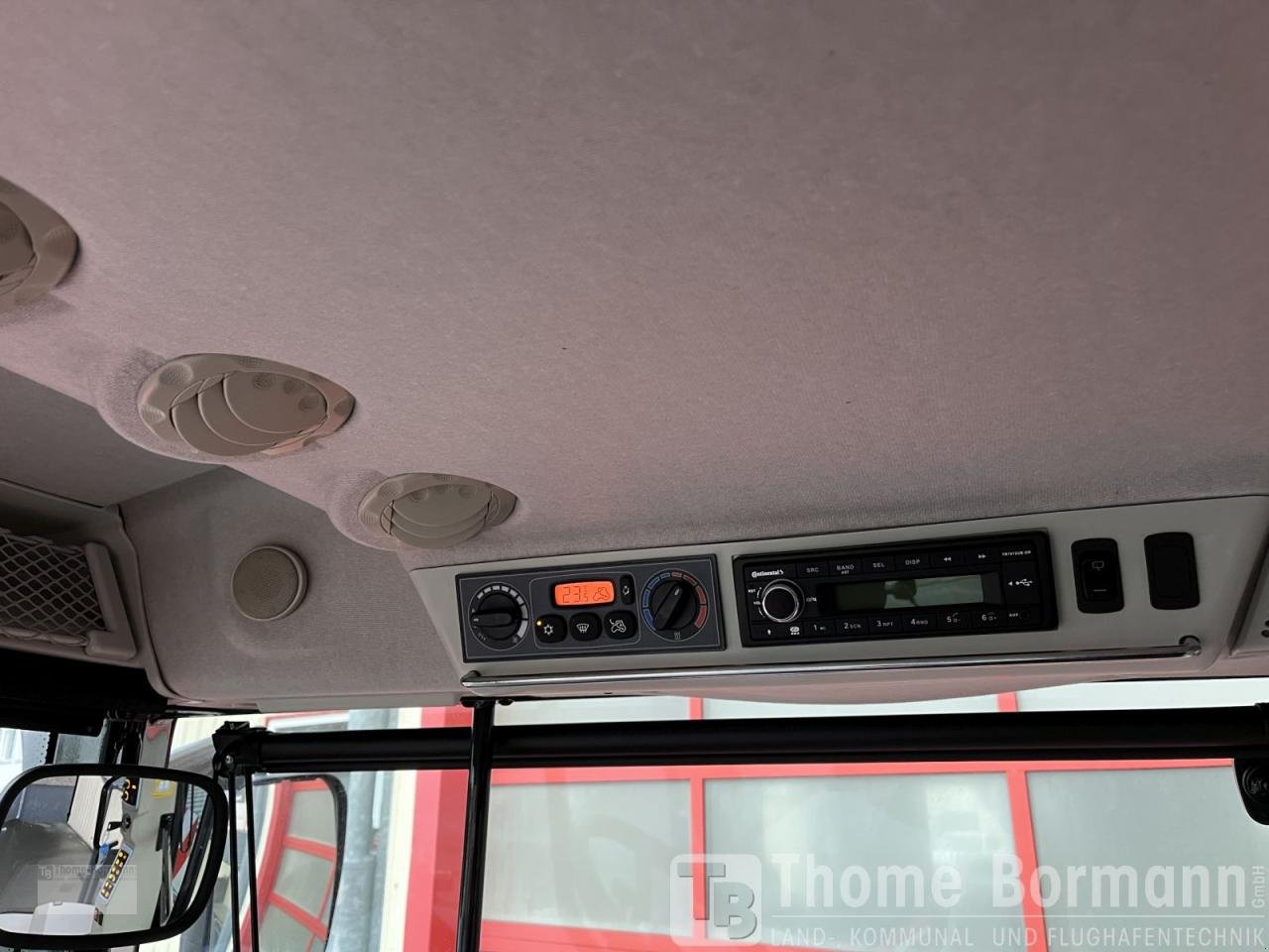 Traktor des Typs Massey Ferguson MF 8727 S Dyna-VT Exclusive, Mietmaschine in Prüm (Bild 10)